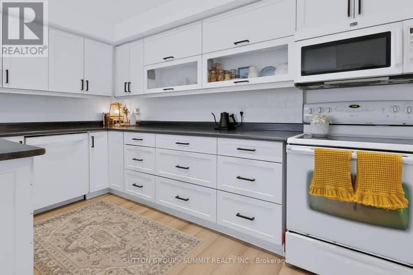 16 - 4018 Longmoor Drive — photo 3 of 32