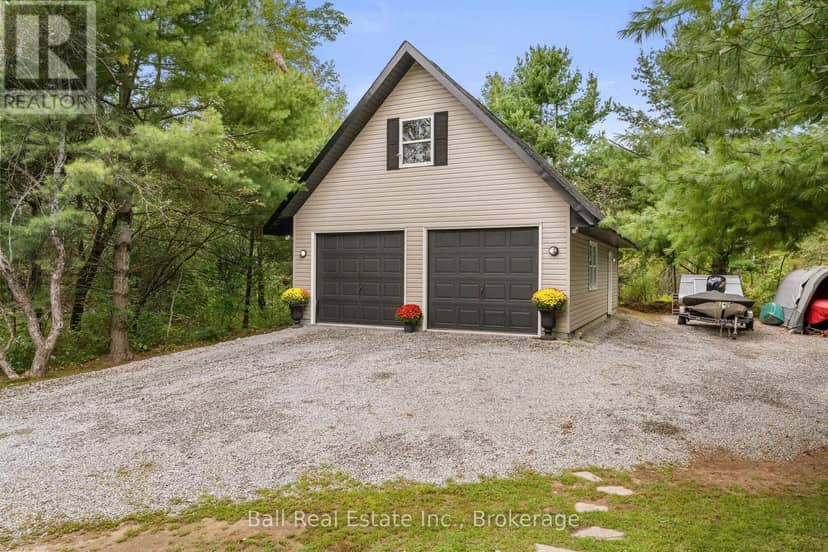 51 Spring Drive — photo 3 of 40