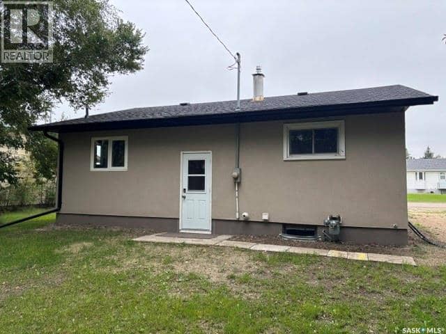 12 Roberts STREET, Redvers, photo 3
