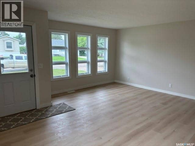 12 Roberts STREET — photo 19 of 40