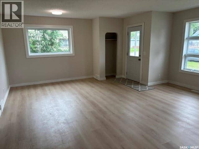 12 Roberts STREET — photo 16 of 40