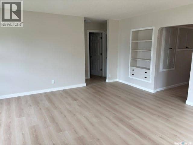 12 Roberts STREET — photo 18 of 40