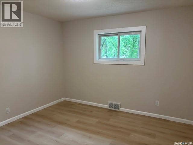 12 Roberts STREET — photo 23 of 40