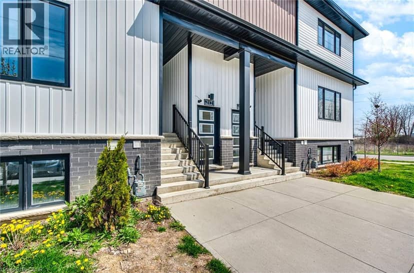 4263 FOURTH Avenue Unit# 212, Niagara Falls, photo 2