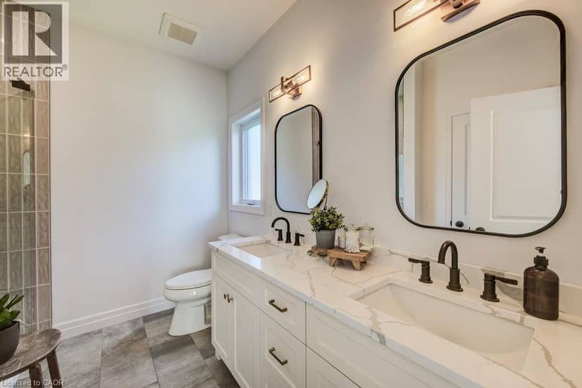 24 GILMER Crescent — photo 32 of 40