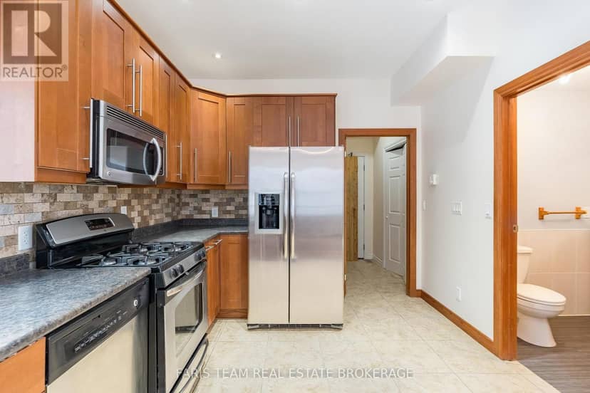 2384 Champlain Road — photo 7 of 35