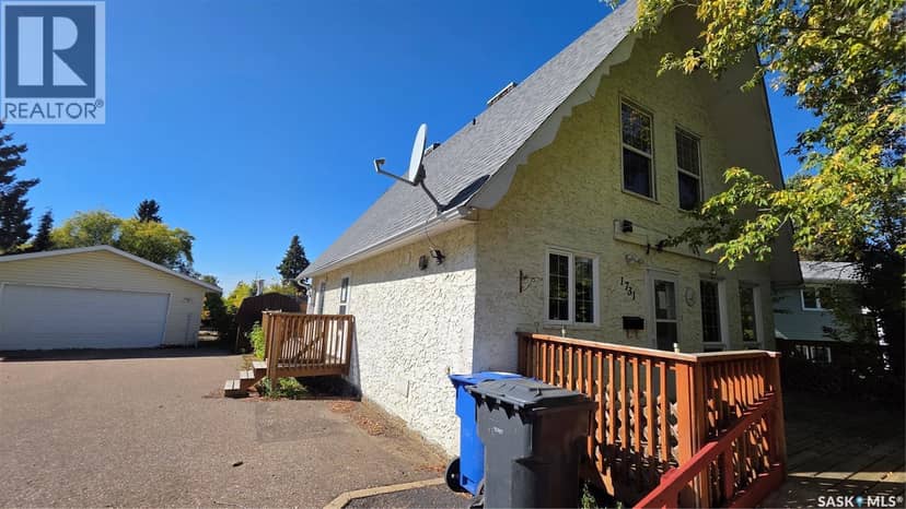 1731 Centennial CRESCENT — photo 2 of 25