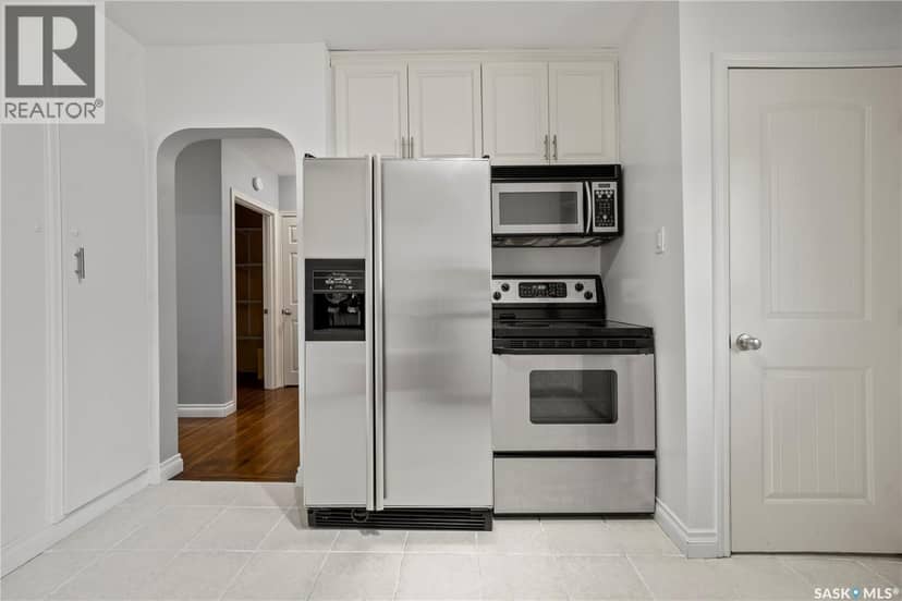 2730 Thornton AVENUE — photo 11 of 31
