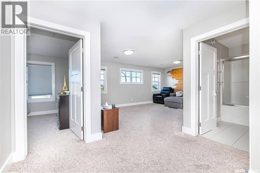 402 Meadows BOULEVARD — photo 31 of 40