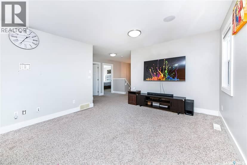 402 Meadows BOULEVARD — photo 33 of 40