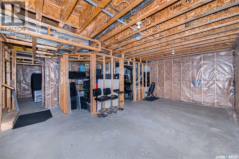 402 Meadows BOULEVARD — photo 36 of 40