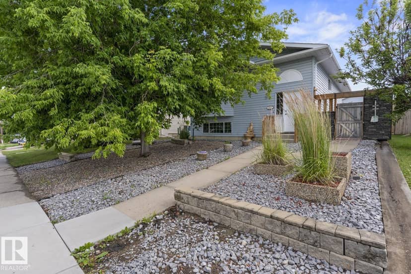4813 45 ST — photo 23 of 29