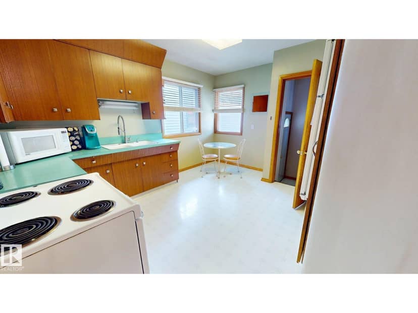 10328 77 ST NW, Edmonton, photo 5