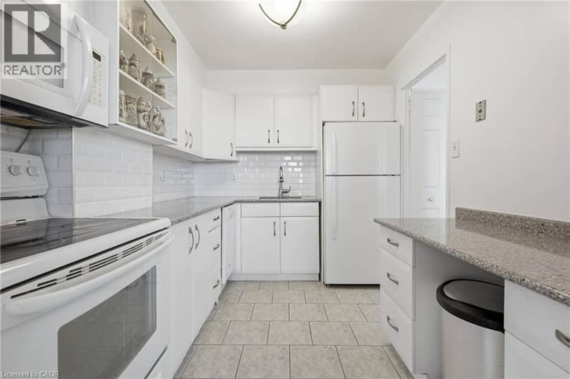 15 TOWERING HEIGHTS Boulevard Unit# 1005 — photo 8 of 31
