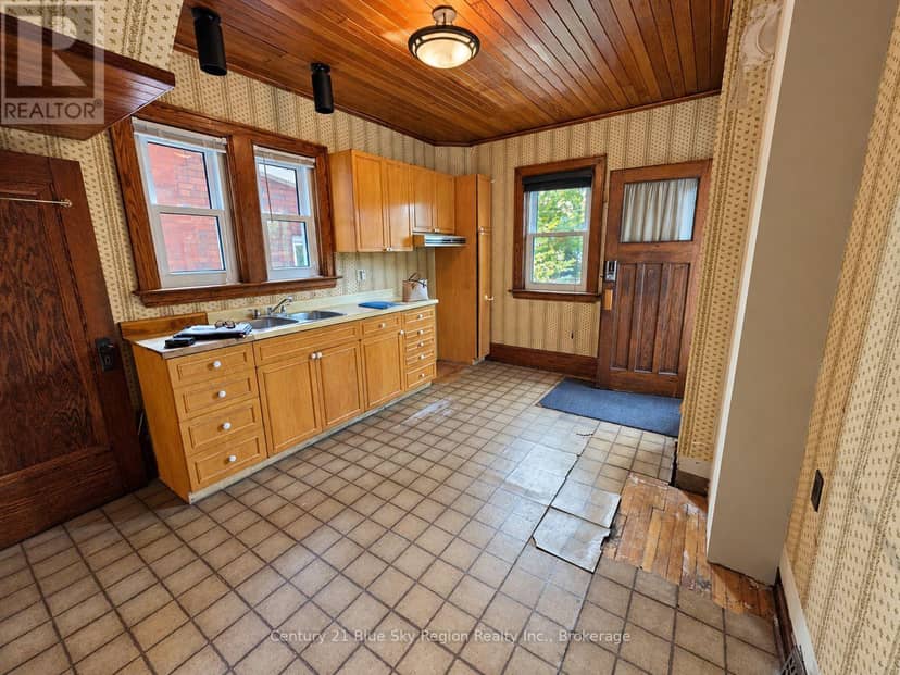 663 Ferguson Street — photo 12 of 27