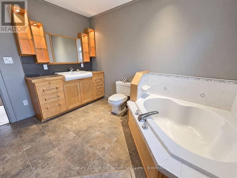 663 Ferguson Street — photo 16 of 27
