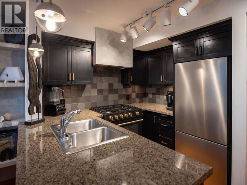 211 10 RENAISSANCE SQUARE, New Westminster, photo 7