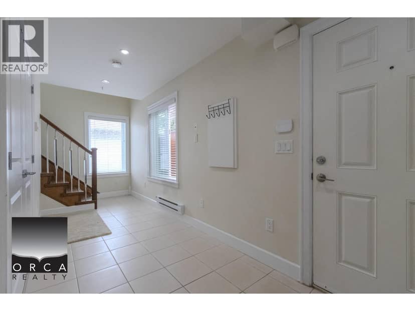 2570 E 2ND AVENUE, Vancouver, photo 3