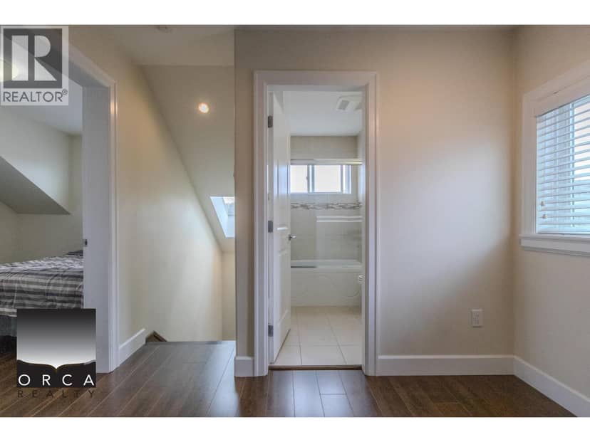 2570 E 2ND AVENUE, Vancouver, photo 8