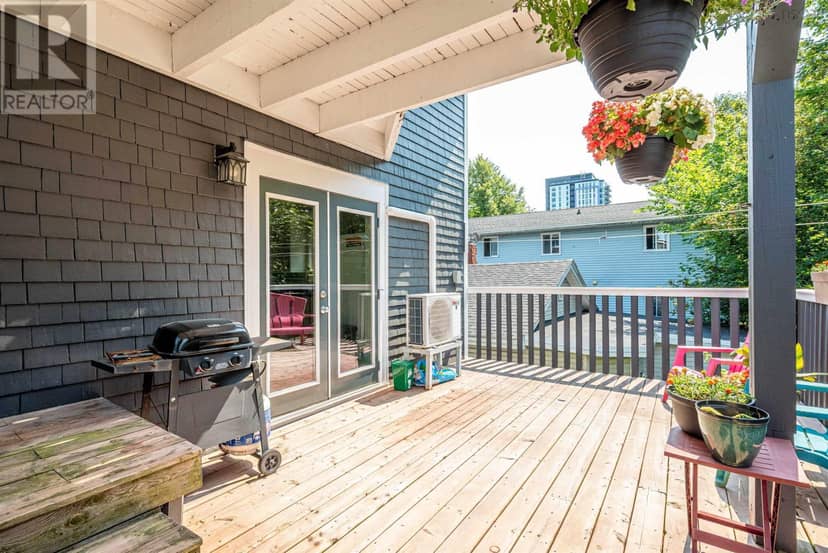 5651 Macara Street — photo 20 of 40