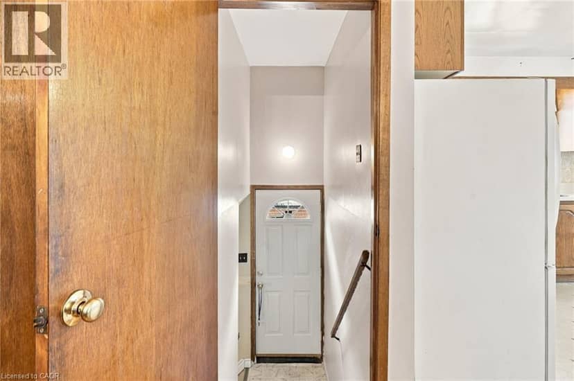 564 COCHRANE Road — photo 30 of 40