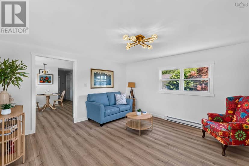 13 Hilltop Drive, Falmouth, photo 6