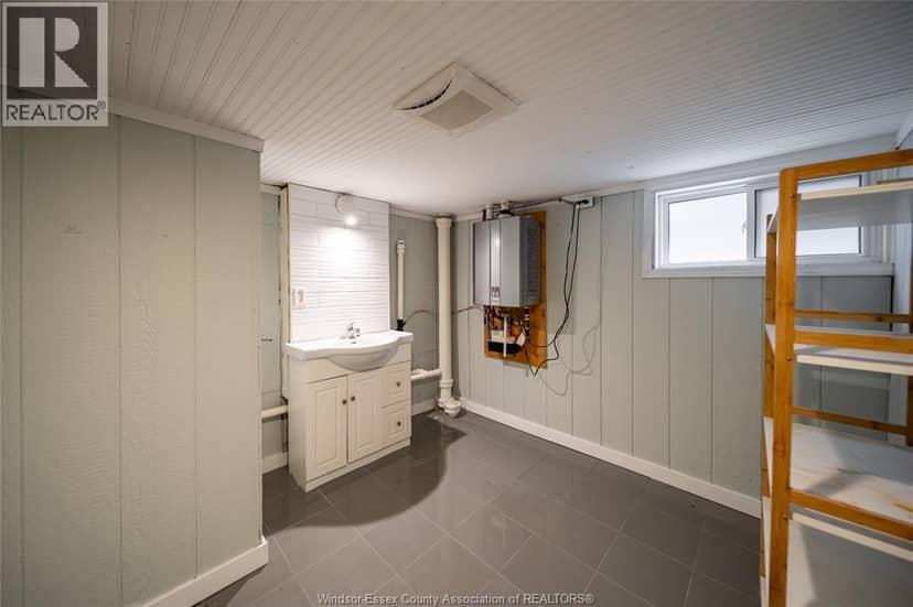 475 McKay Avenue — photo 13 of 32