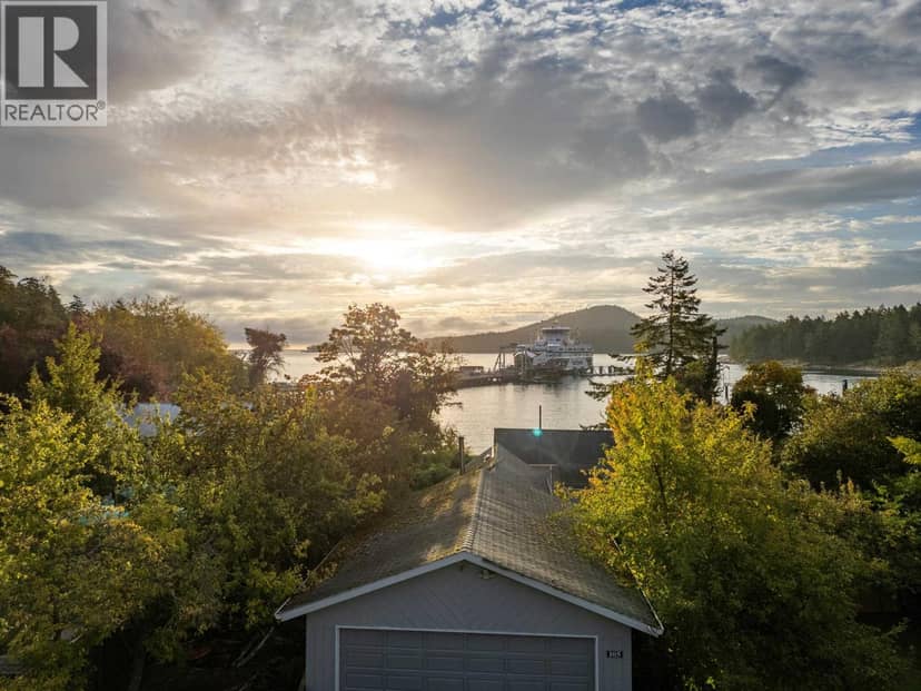 105 MADRONA ROAD, Galiano Island