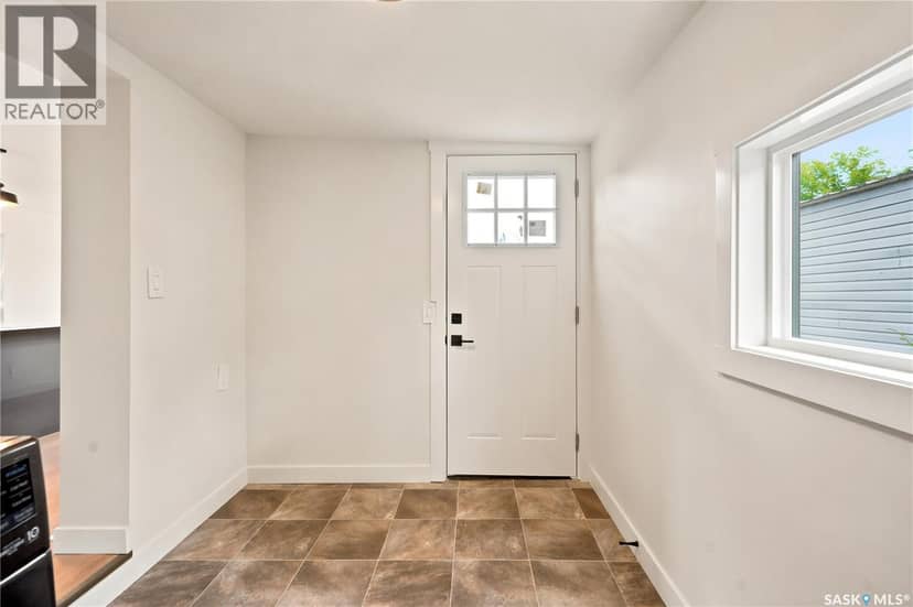 63 219 Grant STREET — photo 4 of 32