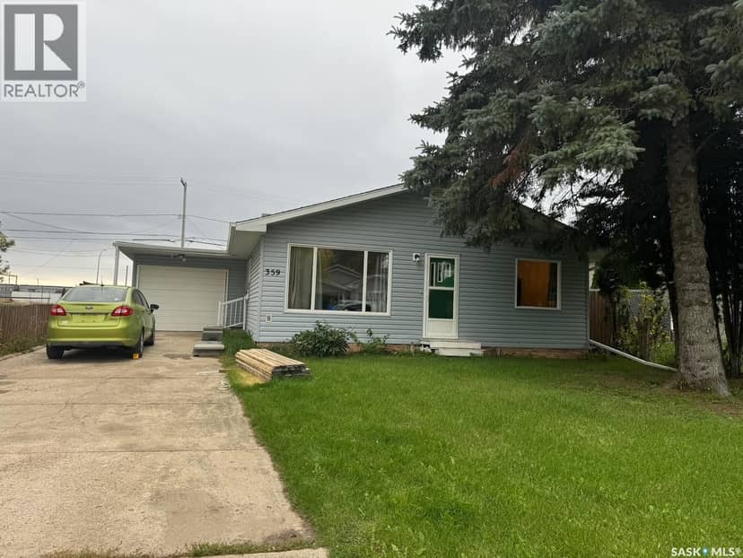 359 2nd AVENUE E, Melville, photo 2