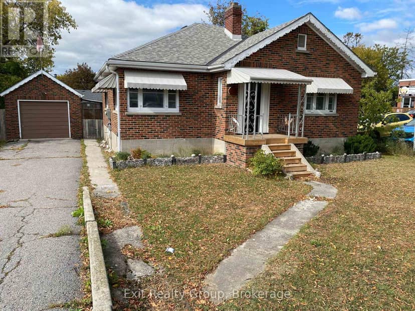 236 North Front Street — photo 3 of 10