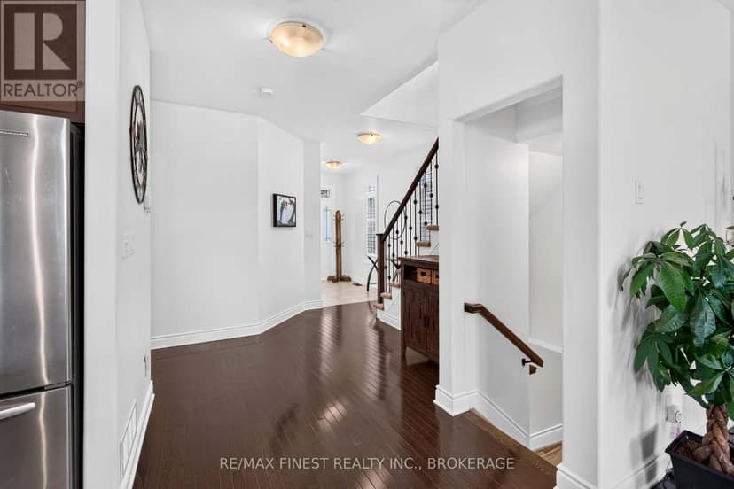 1593 Providence Crescent — photo 12 of 40