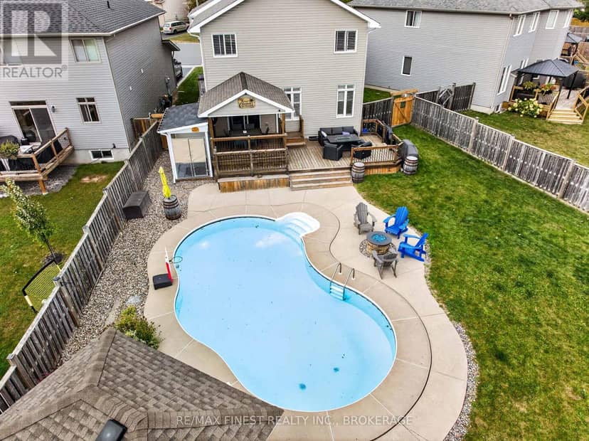 1593 Providence Crescent, Kingston, photo 2