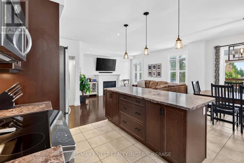 1593 Providence Crescent — photo 20 of 40