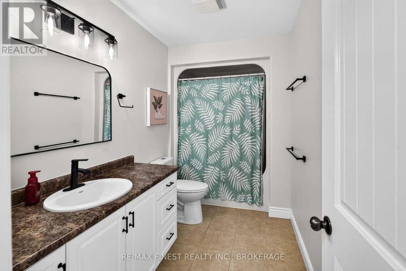 1593 Providence Crescent — photo 22 of 40