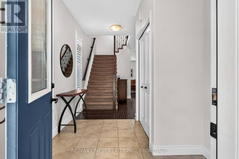 1593 Providence Crescent, Kingston, photo 5