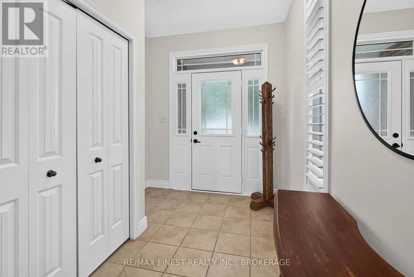 1593 Providence Crescent, Kingston, photo 6