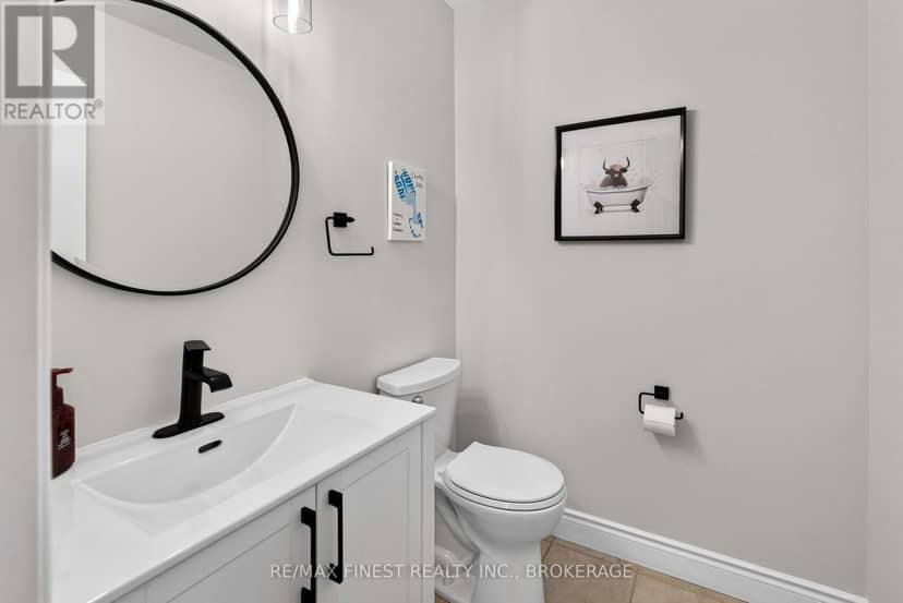 1593 Providence Crescent — photo 9 of 40
