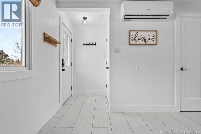 18 Golden Hawk Drive — photo 3 of 33