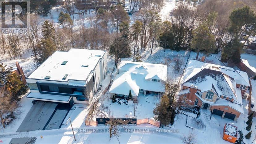 11 Montressor Drive — photo 7 of 9