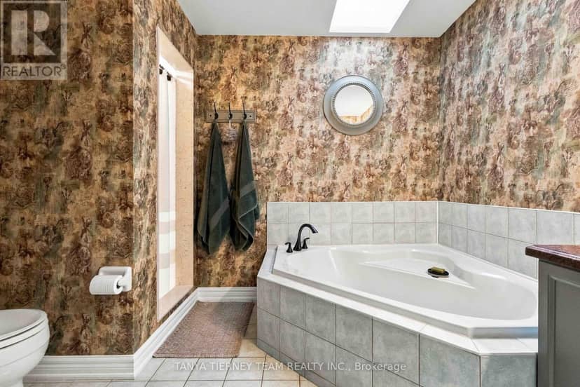 111 Watford Street — photo 29 of 40