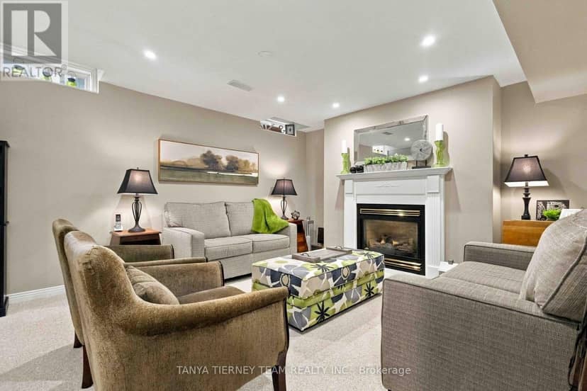 111 Watford Street — photo 33 of 40