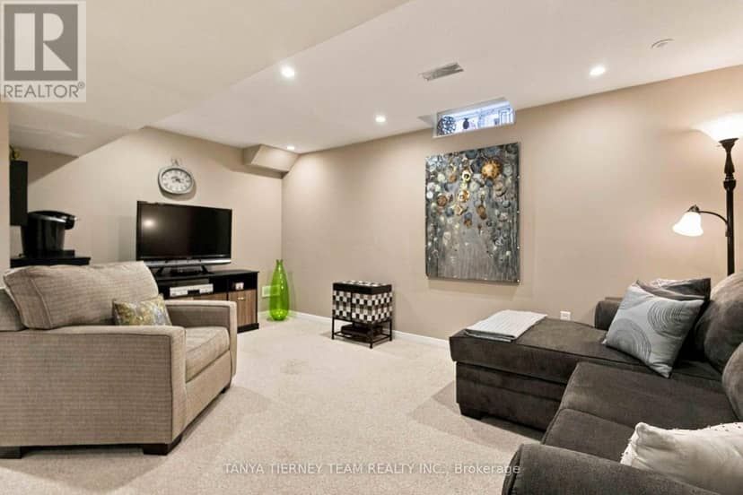 111 Watford Street — photo 34 of 40