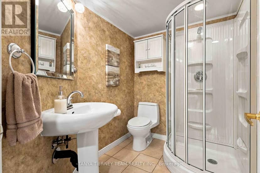 111 Watford Street — photo 36 of 40