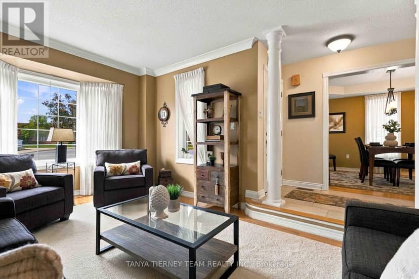 111 Watford Street — photo 5 of 40
