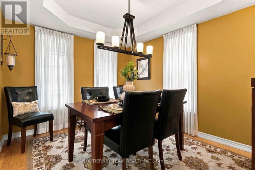 111 Watford Street — photo 7 of 40