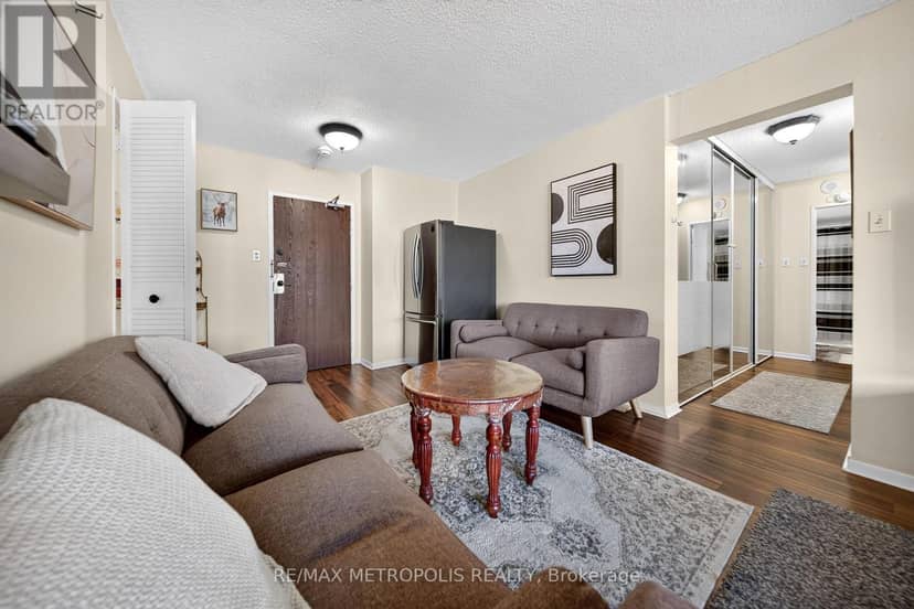 801 - 1210 Radom Street — photo 6 of 40