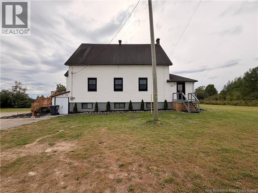 2843 King George Hwy — photo 3 of 30