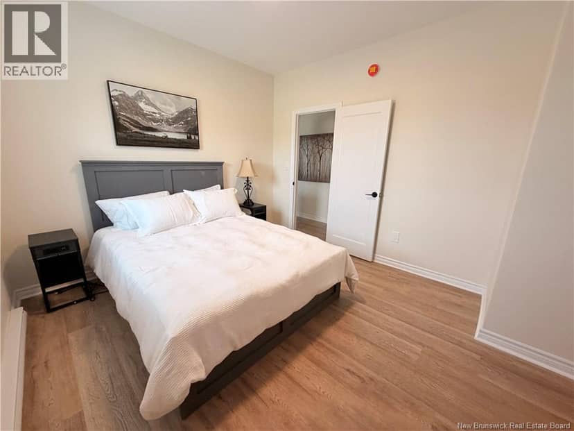 2843 King George Hwy — photo 20 of 30