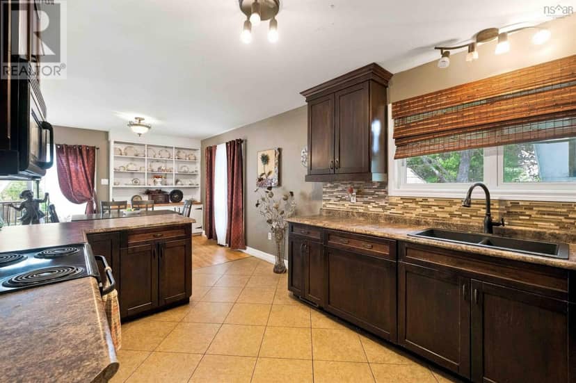 27 James Street, Kentville, photo 8
